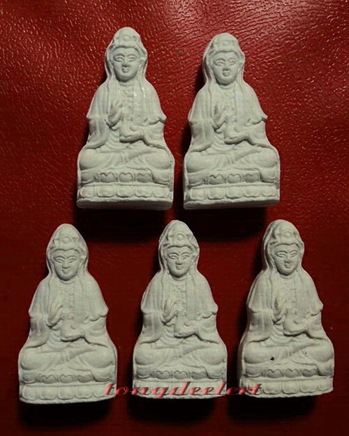 เจ้าแม่กวนอิม ญสส. สมเด็จพระญาณสังวรฯ วัดบวรนิเวศวิหาร รุ่นแรก สวยมากค่ะ