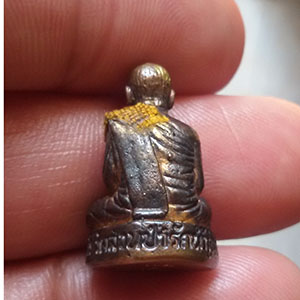 พระรูปหล่อรุ่น ๑ หลวงพ่อจูม วัดสวนป่ารักน้ำ (ตอกโค๊ต หมายเลข 1675)