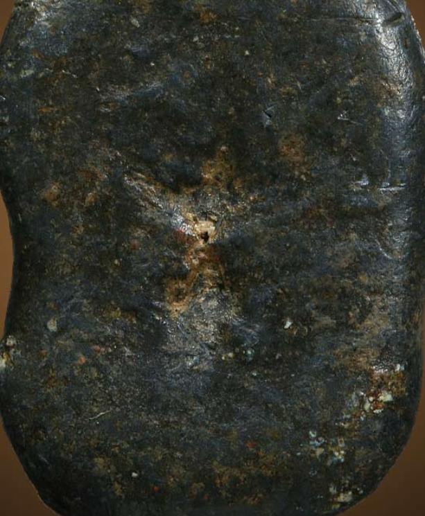 พระพิมพ์พระคง เนื้อตะกั่วสนิมแดง กรุวัดสุวรรณ จ.อ่างทอง