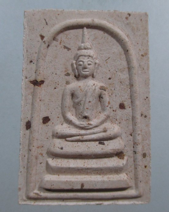 ๒๐ พระสมเด็จนั่งปลากัดหลวงปู่น่วม วัดโพธิ์ศรีเจริญ จ สุพรรณบุรี