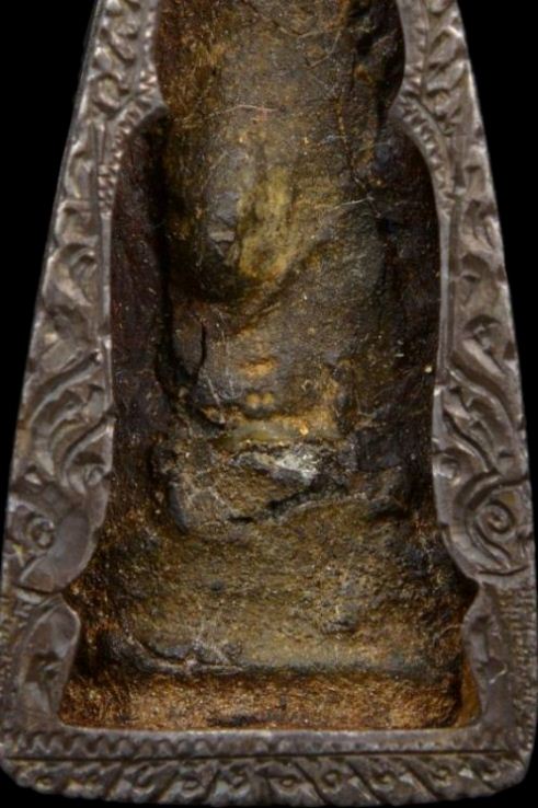 พระร่วงนั่ง เนื้อชินเงิน จ.สุโขทัย พระมีเลี่ยมเงินและมีบัตรรับรองความแท้