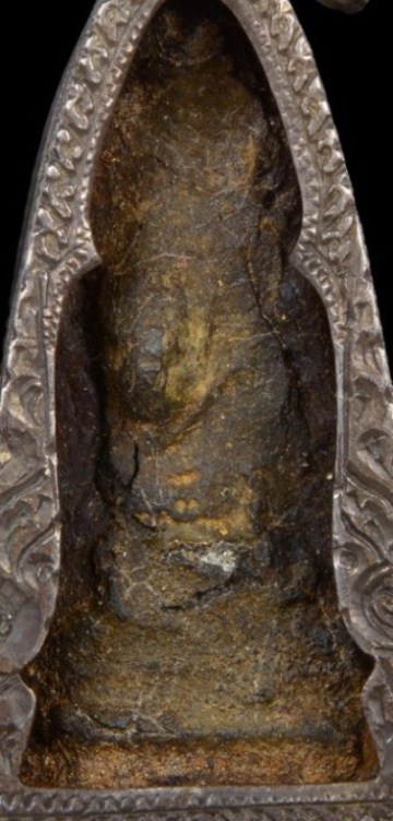 พระร่วงนั่ง เนื้อชินเงิน จ.สุโขทัย พระมีเลี่ยมเงินและมีบัตรรับรองความแท้