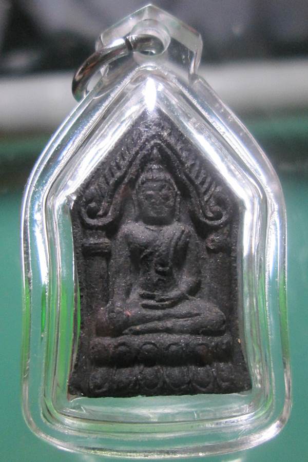 พระขุนแผนทรงพลเล็ก หลังคะกรุด หลวงปู่หมุน ปลุกเสก ออกวัดซับลำใย ปี 2543