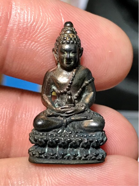 พระกริ่งโภคทรัพย์  สมเด็จพระญาณสังวร พระสังฆราชสกลมหาสังฆปรินายก วัดบวรนิเวศวิหาร กรุงเทพ พศ.2535