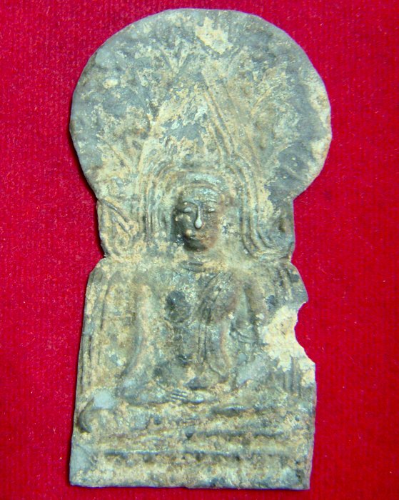 พระซุ้มกระโดดร่ม กรุวัดราชบูรณะ จ.พระนครศรีอยุธยา