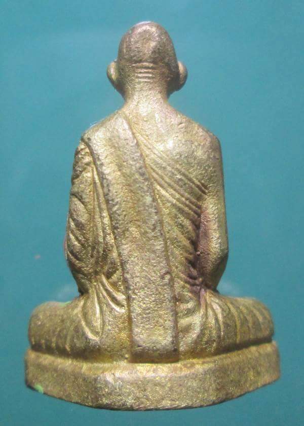 รูปหล่อหลวงพ่อเดิมออกวัดบางคลานปี2529สวยเดิมพร้อมกล่องครับ