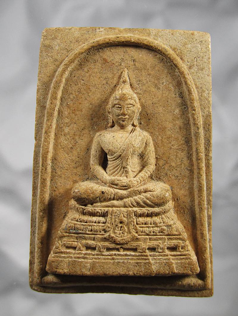 30บาท พระผง พระพุทธภัทรมหาโยธิน พิมพ์ใหญ่ พิธีมหาพุทธาภิเษกสร้างอนุสรณ์สถาน ปี26#2