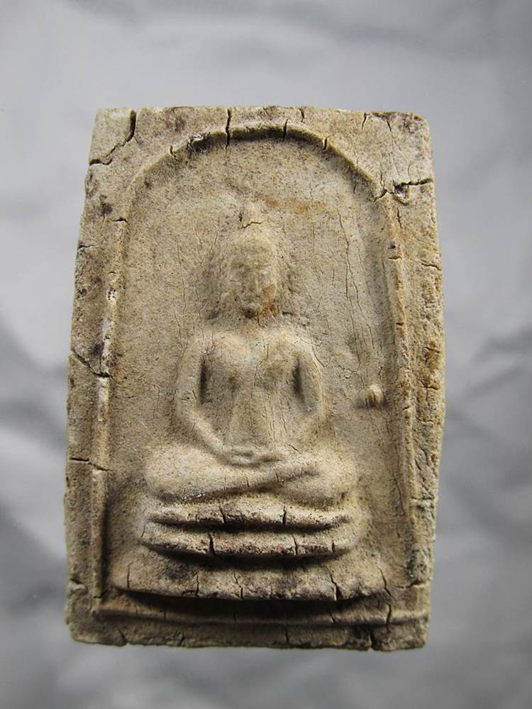 30บาท ผงพระประธาน หลังยันต์ เจ้าคุณเสงี่ยม วัดสุทัศน์ กทม ปี16