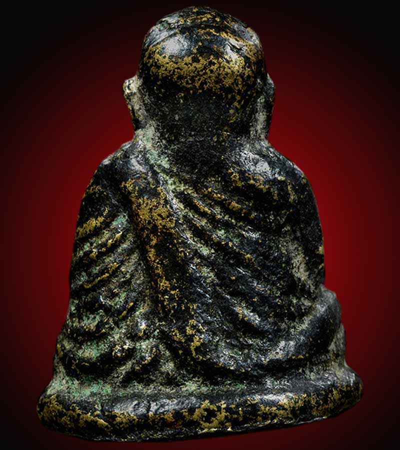 หลวงพ่อเงิน วัดบางคลาน รุ่นปืน แตก พิมพ์ ไตรมาส หน้าเณร วัดคง คาราม อ.โพทะเล จ.พิจิตร 