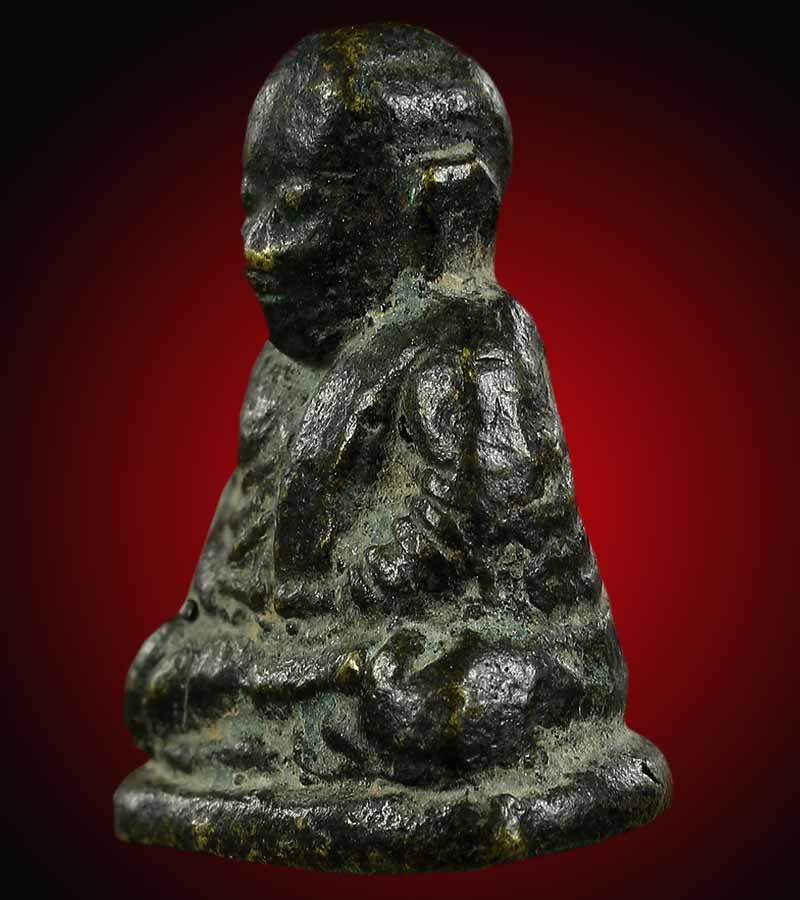 หลวงพ่อเงิน วัดบางคลาน รุ่นปืนแตก พิมพ์ ไตรมาส หน้าเณร วัดคงคาราม อ.โพทะเล จ.พิจิตร ปี พ.ศ. ๒๕๒๘ 