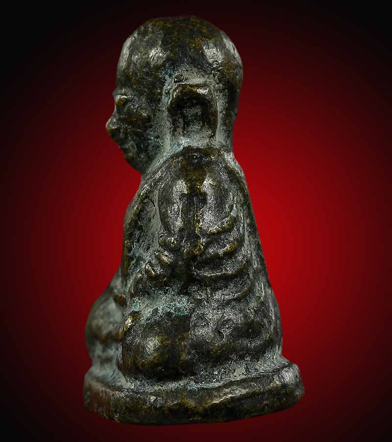 หลวงพ่อเงิน วัดบางคลาน รุ่นปืนแตก พิมพ์ ไตรมาส หน้าเณร วัดคงคาราม อ.โพทะเล จ.พิจิตร ปี พ.ศ. ๒๕๒๘ 