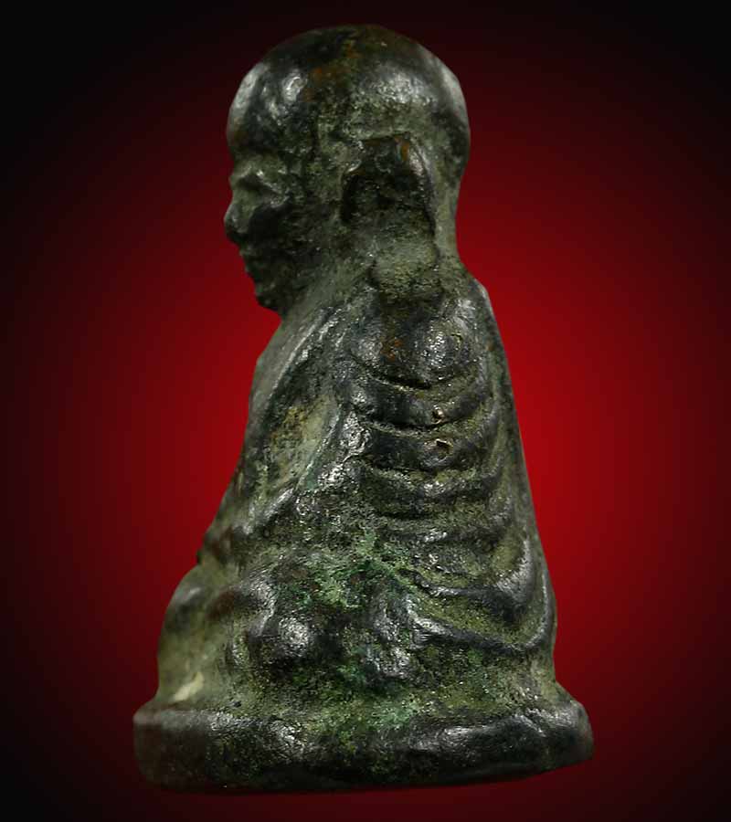 หลวงพ่อเงิน วัดบางคลาน รุ่นปืนแตก พิมพ์ เศียรกลม วัดคงคารา ม อ.โพทะเล จ.พิจิตร