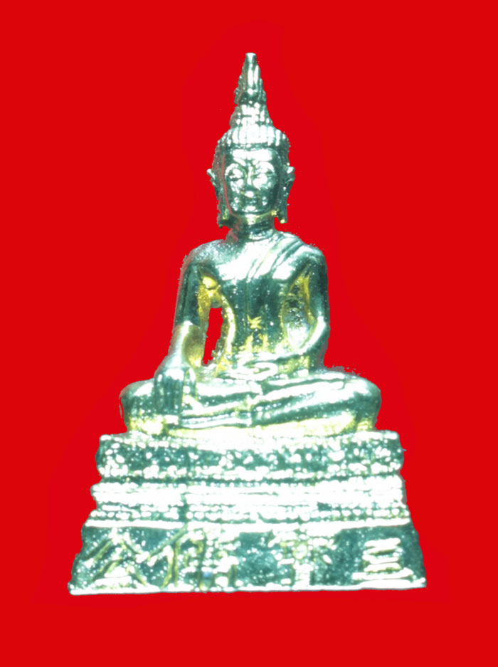 รูปหล่อกะไหล่ทอง พระพุทธไตรรัตนนายก วัดกัลยาณมิตรวรมหาวิหาร กทม. 