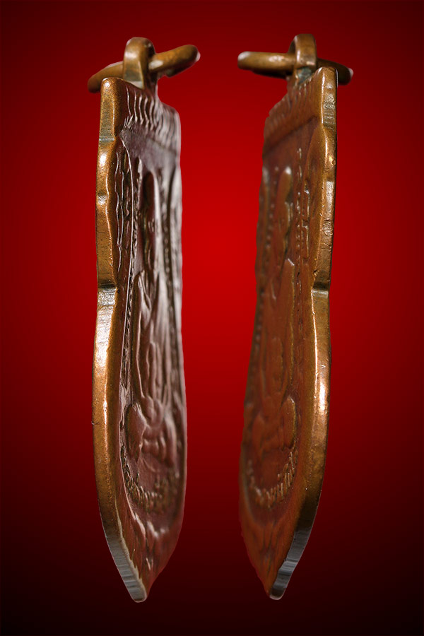 เหรียญหลวงปู่ทวด วัดช้างให้ รุ่น 3 (รุ่นประสพการณ์)ปี 04 สภาพพอสวย เอาไว้ติดตัว ราคาไม่แพงครับ......