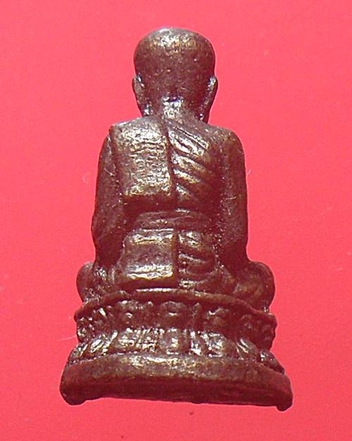 หลวงปู่ทวด วัดช้างให้  เคาะเดียว องค์ที่4