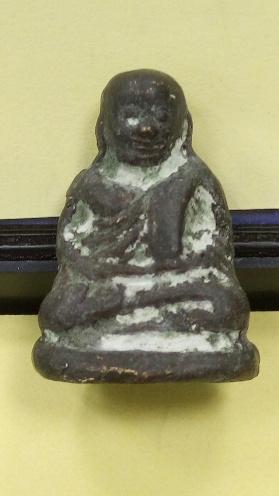 รูปหล่อหลวงพ่อเงิน วัดบางคลานรุ่นปืนแตกปี2528 พิมพ์นิยมเศียรเล็ก 2