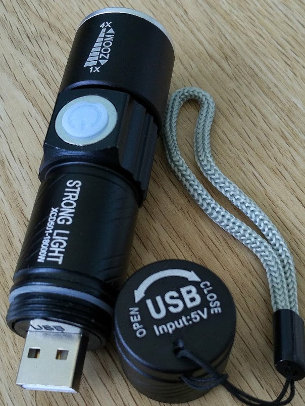 ไฟฉายแรงสูง ขนาดเล็กพกพาง่าย ชาร์จกับช่อง USB