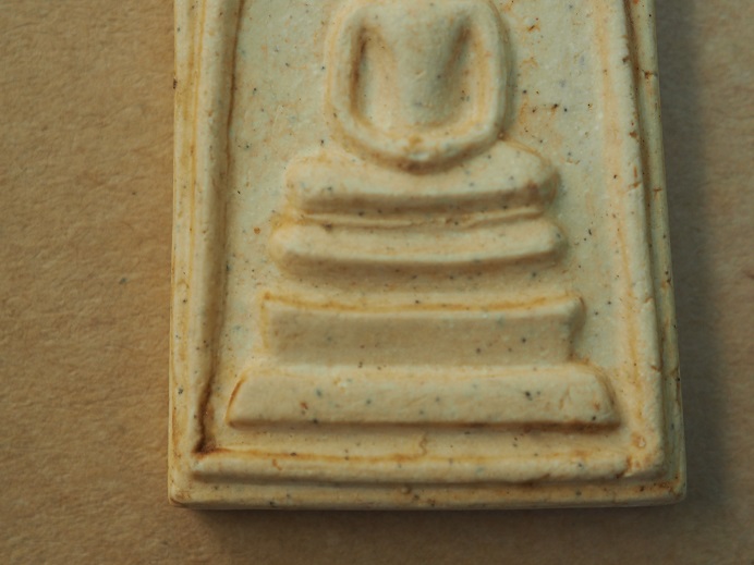 พระสมเด็จ108ปี พ.ศ.2523 พิมพ์แขนจุด องค์ที่2