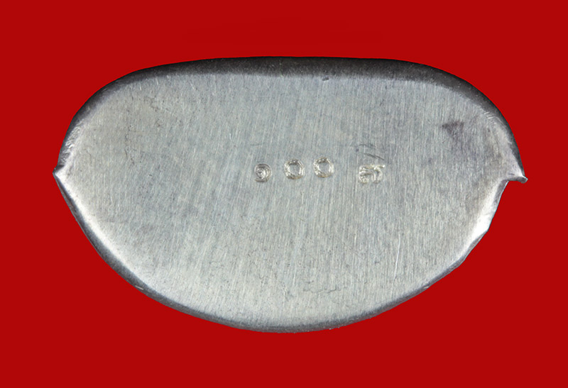 พระรูปเหมือนปั้ม รุ่นสำเร็จทุกประการ หลวงพ่อสำเร็จศักดิ์สิทธิ์ เนื้อเงิน หมายเลข ๑๐๐ 