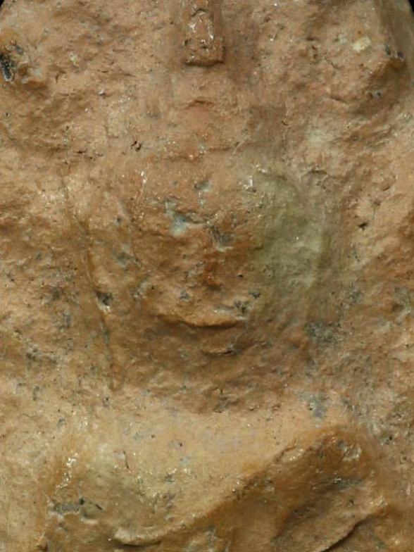 พระกลีบบัว กรุวัดลิงขบ เนื้อดิน กรุงเทพฯ