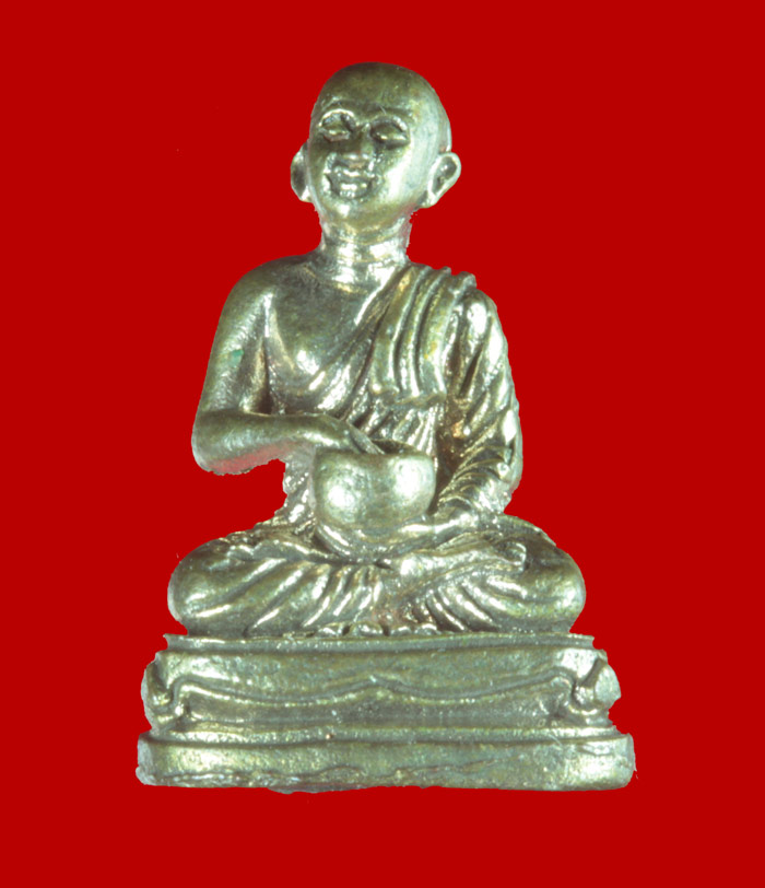 รูปหล่อพระสีวลี หลวงปู่ทองย้อย วัดอัมพวัน (วัดคลองบางม่วง) นนทบุรี ปี ๒๕๕๓ เนื้อนวโลหะ หมายเลข  ๓๗๐ 