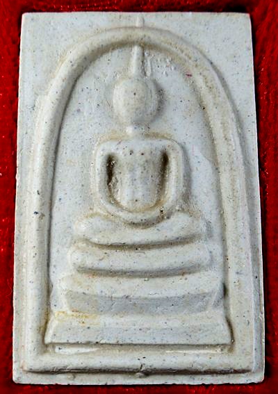 พระสมเด็จวัดระฆัง รุ่น ๒๑๔ ปีเกิด พิมพ์ใหญ่นิยม เกศทะลุซุ้ม สร้างปี พ.ศ. ๒๕๔๕ พร้อมกล่องเดิม