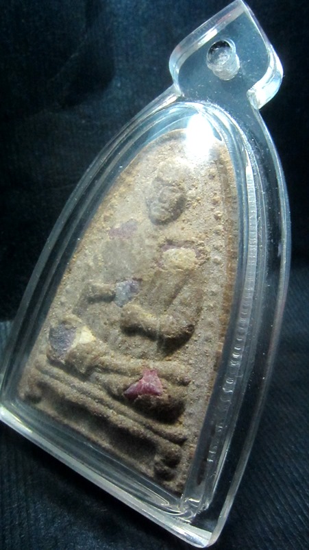 พระผงพิมพ์สมเด็จพุฒาจารย์โต(ฝังพลอย)หลวงปู่หมุน ออกวัดป่าช่องกุ่ม 