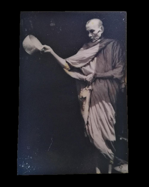 รูปถ่ายหลวงพ่อกวย ออกวัดซับลำใย