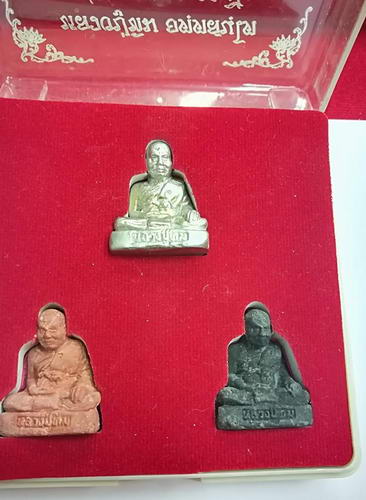 ลอยองค์รุ่นแรก ปางสะดุ้งกลับ หลวงปู่ทิม วัดพระขาว รุ่น9มงคล 96ปี
