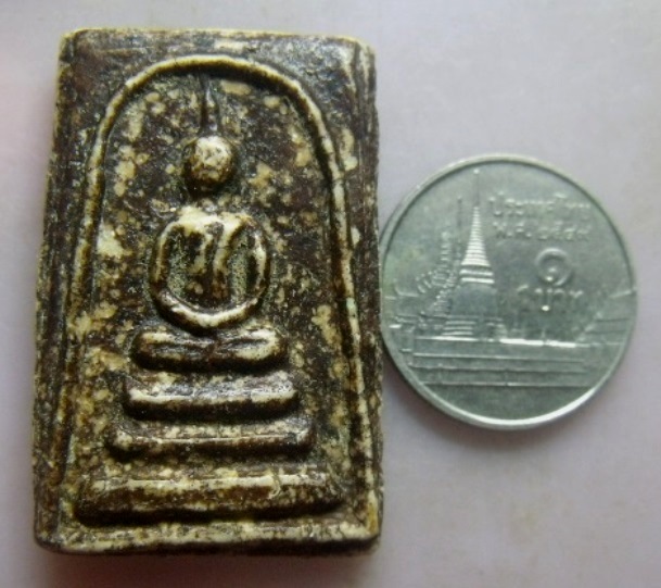 **วัดใจ**พระสมเด็จพิมพ์ทรงเจดีย์ เนื้อผงลงรัก หลังสังขยา เก่าๆ เนื้อจัดๆ**สวยๆ เชิญชมครับ
