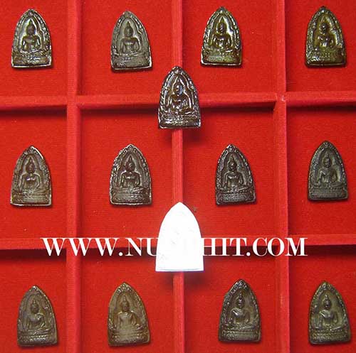 ชุด ๑๔ องค์ ลป.คำพันธ์ ๙ มกราคม ๒๕๓๓ สวยกริ๊บทุกองค์*80