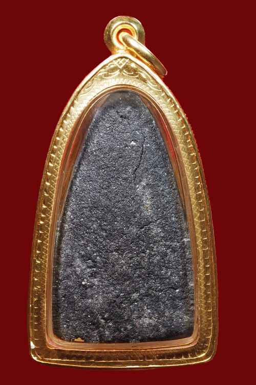 หลวงพ่อทวด วัดช้างให้ ปี ๒๕๒๔ เนื้อว่าน  พิมพ์ใหญ่ เลี่ยมทองพร้อมใช้