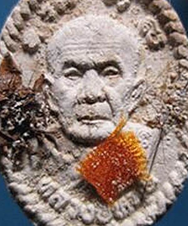 พระผงดวงเศรษฐี หลวงปู่หมุน พิเศษสุดๆจีวร+ชานหมาก+เกษา พร้อมบัตรรับรองพระแท้