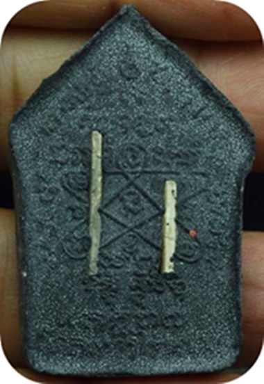 พระขุนแผนสัตตมาสยอดฉัตร กดพิมพ์ในฤกษ์ เนื้อดำตะกรุดเงินคู่ สุดยอดมวลสาร