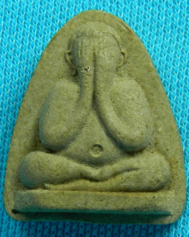 ปิดตาวัดหนองกาน้ำหลังยันต์หก