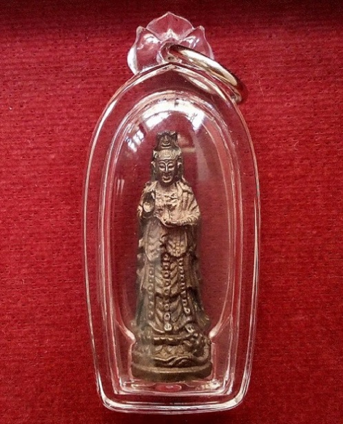 เจ้าแม่กวนอิม หลวงพ่อเปิ่น วัดบางพระ จารใต้ฐาน ปี35 เนื้อนวะโลหะ...เคาะเดียวแดง...