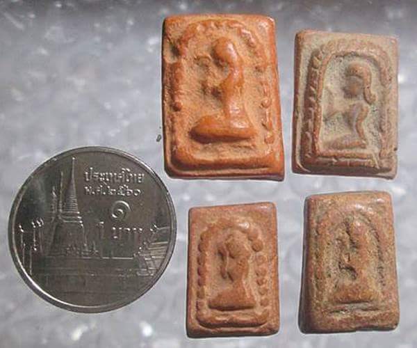 นางกวักหลวงพ่อกวย4องค์