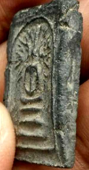 สมเด็จฯ รัศมี แขนแคบ กรุวัดคลองขอม สุพรรณบุรี เนื้อดำใบลาน