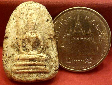 *พระผงกรุวัดเงินคลองเตย พิมพ์เล็บมือสมาธิฐานสามชั้น*