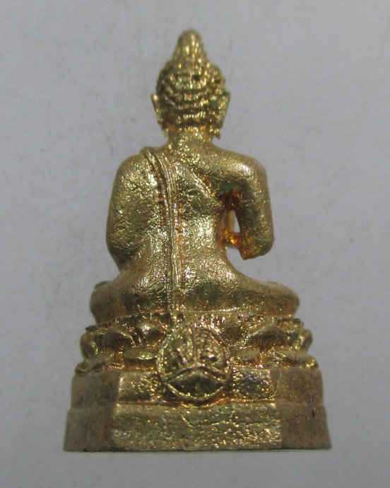 ๒๐ รูปหล่อพระพุทธ