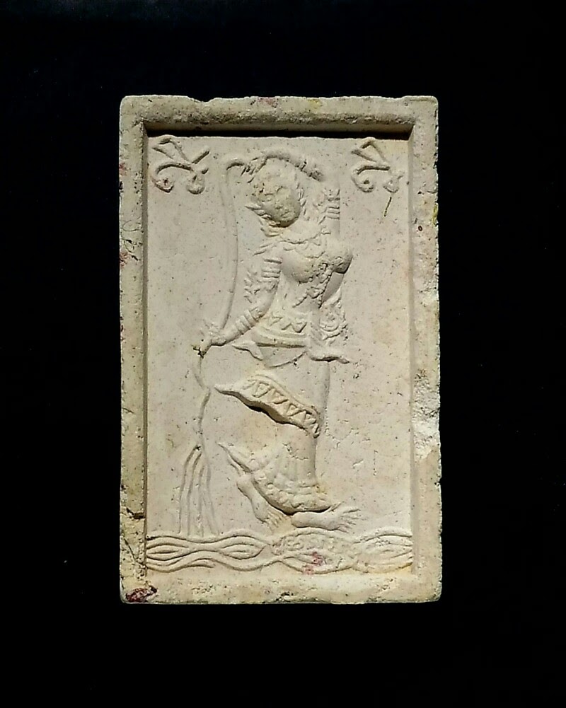 พระสมเด็จพิมพ์แหวกม่าน หลังพระแม่ธรณีบีบมวยผม ปี 2543 ออกวัดซับลำใย หลวงปู่หมุนปลุกเสก