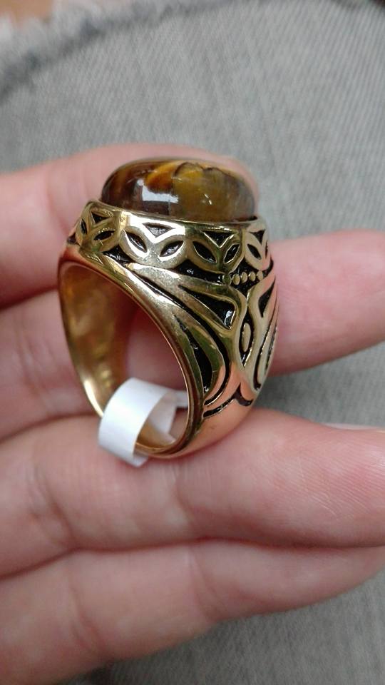แหวนหัวTiger Eye หินตาเสือ เนื้อทองยูโร โลหะผสม สุกใสดั่งทองคำ ลงยาดำ.....เคาะเดียวแดง      
