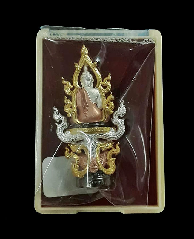 พระพุทธนิมิตรพิชิตมาร รุ่นพิชิตมาร พระอธิการใจ วัดพระยาญาติ จ.สมุทรสงคราม ปี2559 เนื้อ 4K ซุ้มสีทอง 