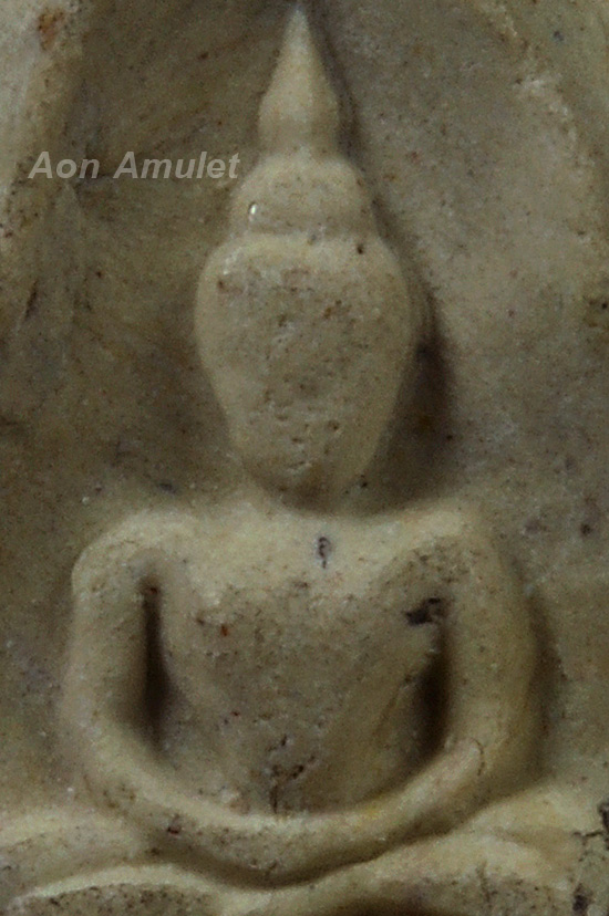 พระกลีบบัวเนื้อผงพุทธคุณ หลวงปู่บัว ถามโก วัดศรีบุรพาราม พศ.2534