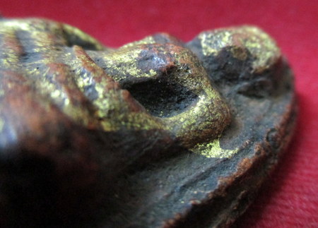 หลวงพ่อโตบางกระทิง ปางมารวิชัย ลงรักปิดทอง จ.พระนครศรีอยุธยา