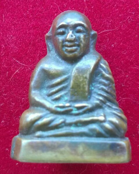 รูปหล่อหลวงพ่อเงินวัดท่าบัวทองปี 15 สวยๆครับ 