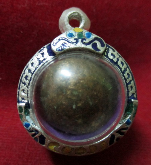 ลูกอมผงพรายกุมาร (บอร์นวานิช) หลวงปู่ทิม วัดละหารไร่ ระยอง 