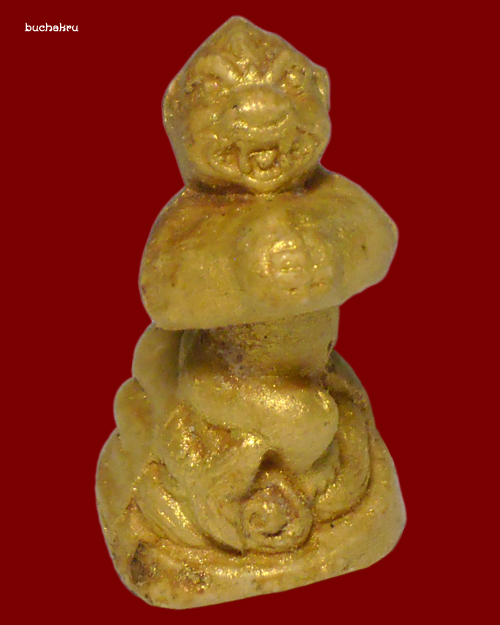 มัจฉานุ เนื้อผงสีเหลือง ปี 2556 หลวงปู่คำบุ วัดวิหารเจดีย์ศรีชมพู มูลนิธิหลวงปู่ทิมสร้างถวาย