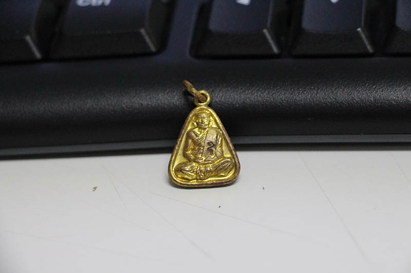 หลวงพ่อเงิน รุ่นเพิร์ธ ปี 37