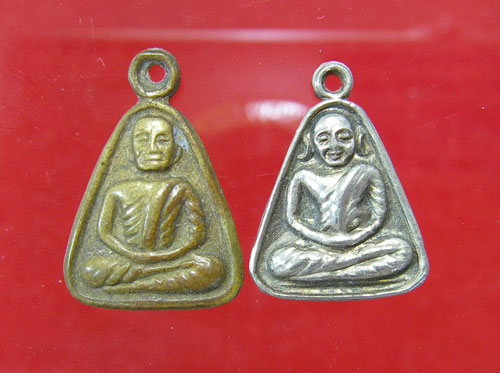 หลวงพ่อเงิน สององค์